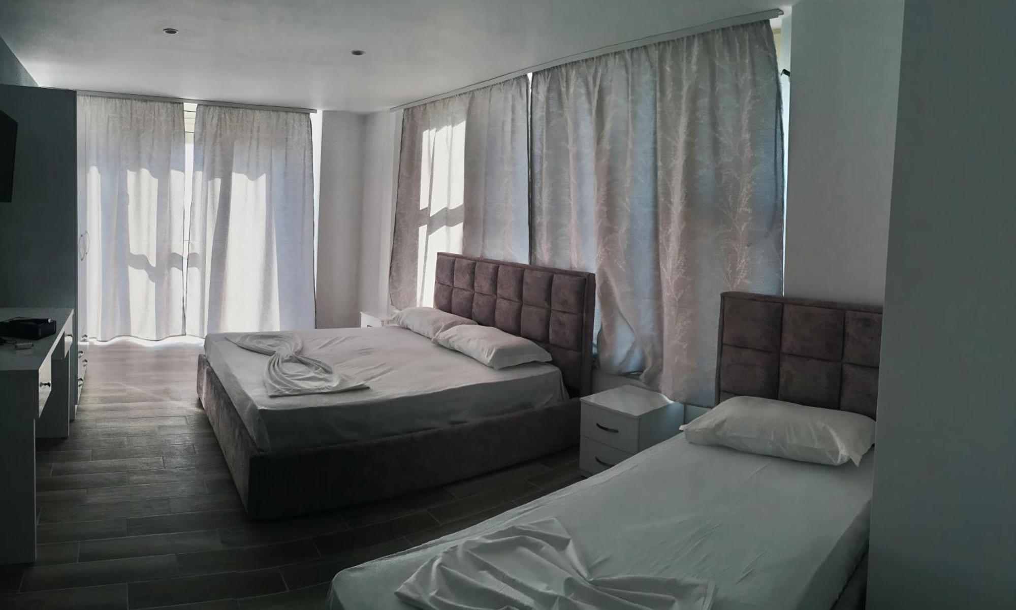 Klebrido And Restaurant 3* Durrës